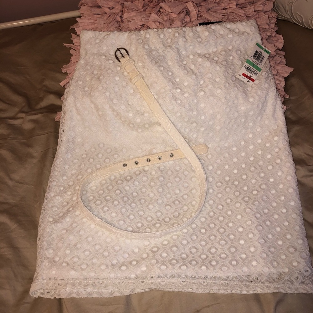 White Alfani Stretch Pencil Skirt with Belt